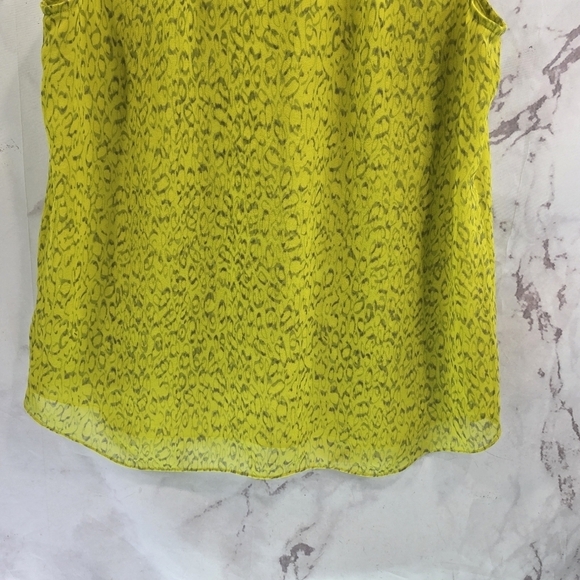 CAbi Shirt Womens Large Chartreuse Yellow Neon Tank Blouse Reign Ruffle 3071 - Picture 7 of 11